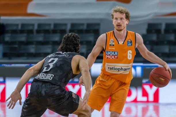 火热的锋线 火热的锋线